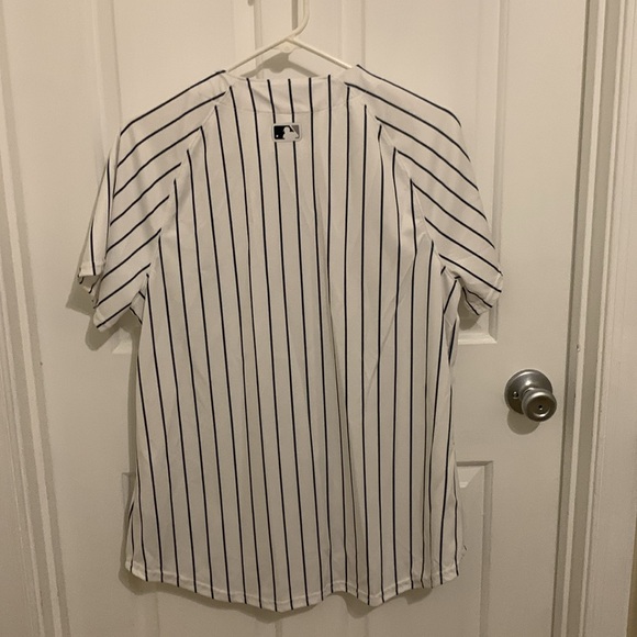 New York Yankees jersey Nike women size Large. New without tags. White stripe - Picture 6 of 7
